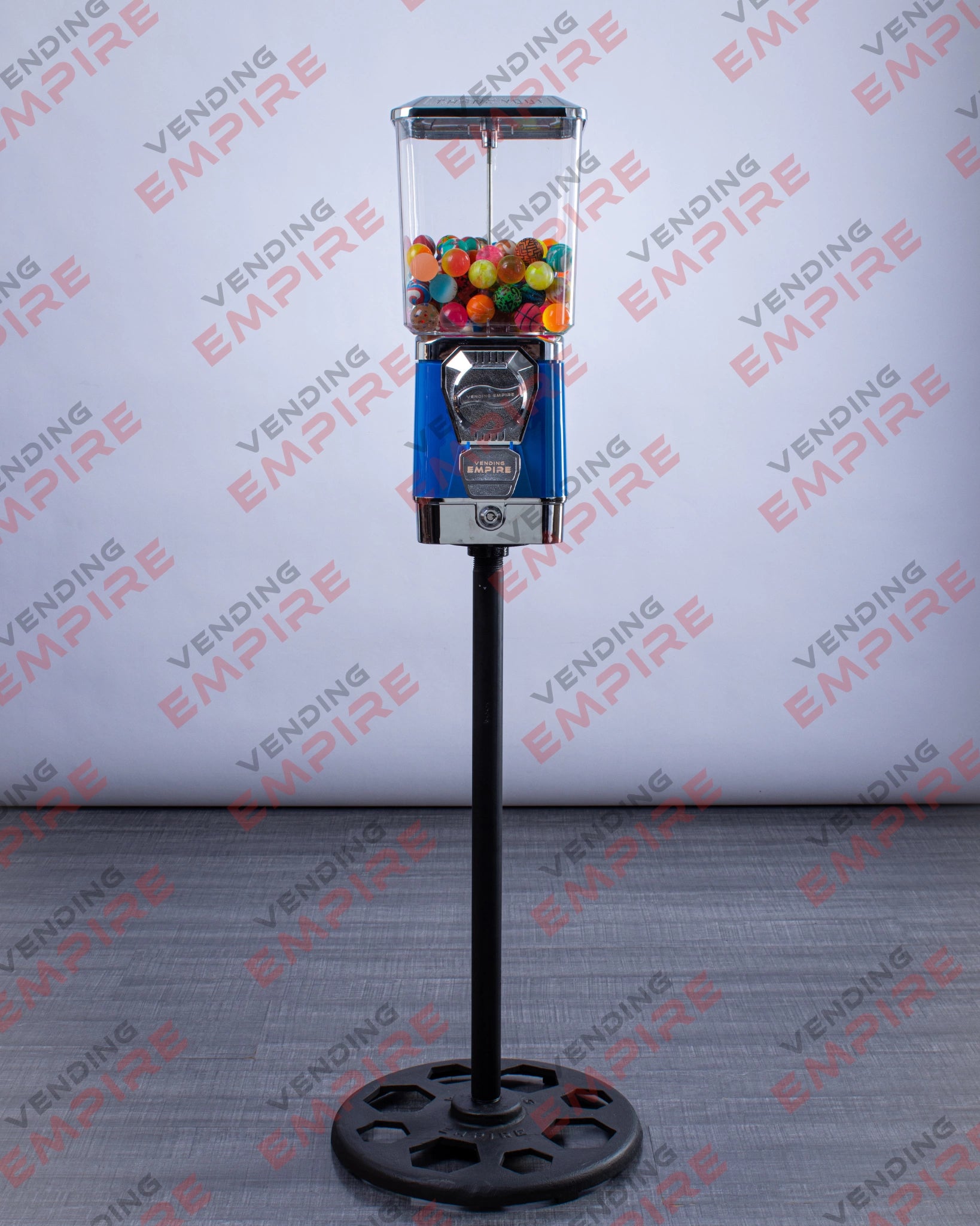 Maquina Chiclera Premium Vending Empire c/ caja de monedas + pedestal Vending Empire