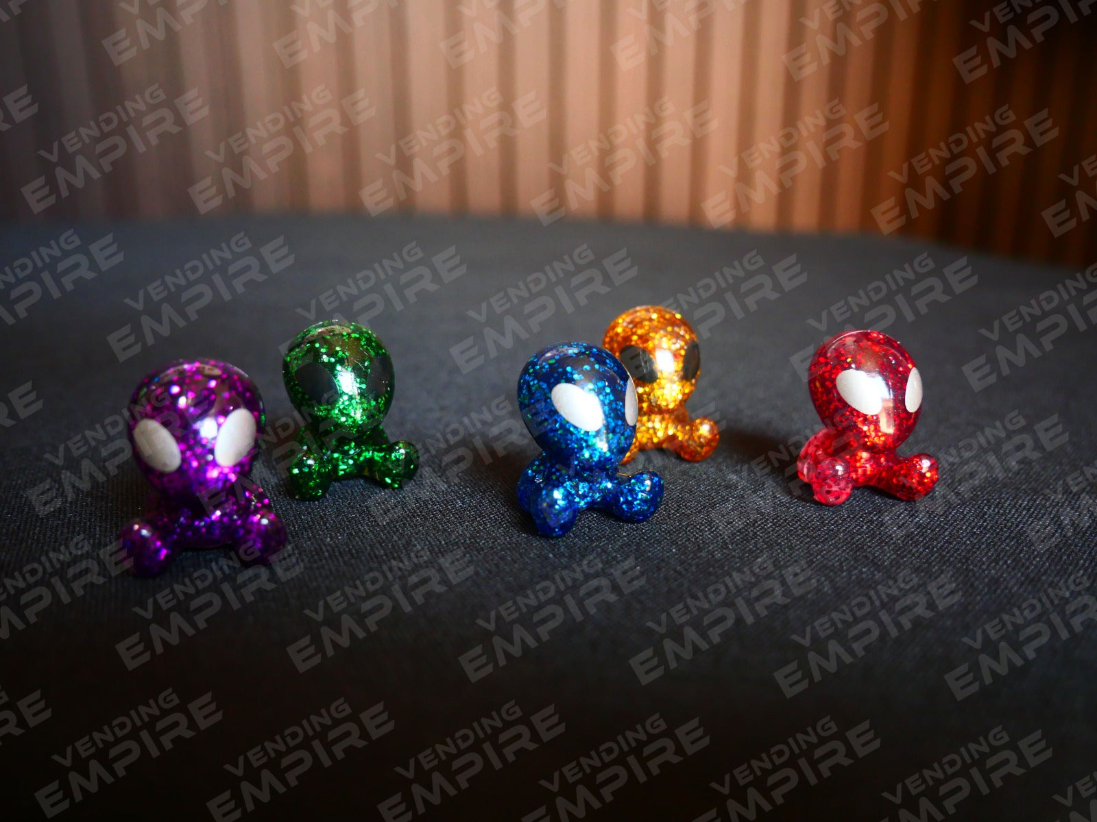 Figuras Alienígenas con Glitter ya encapsulados 1″ (100 pzs )